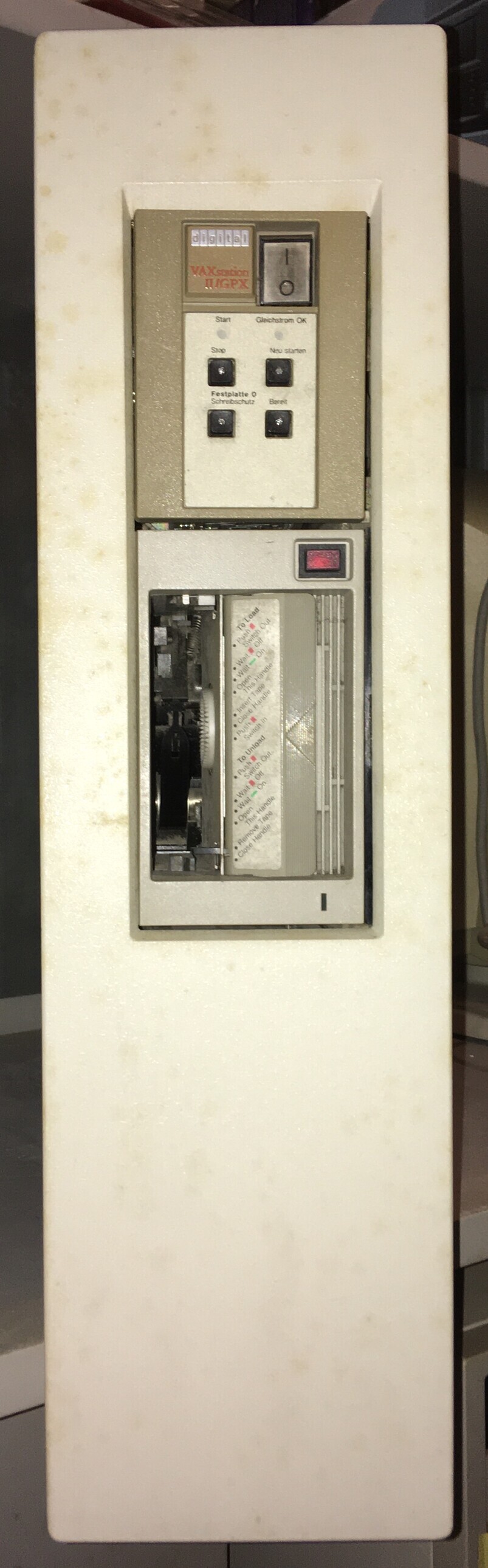 front plate of a VAXstation II/GPX